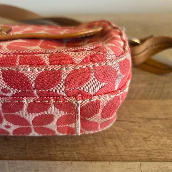 Fossil Signature Canvas Crossbody‎ Coral Bag Boho Classic Geometric Leather Trim - Picture 2 of 16